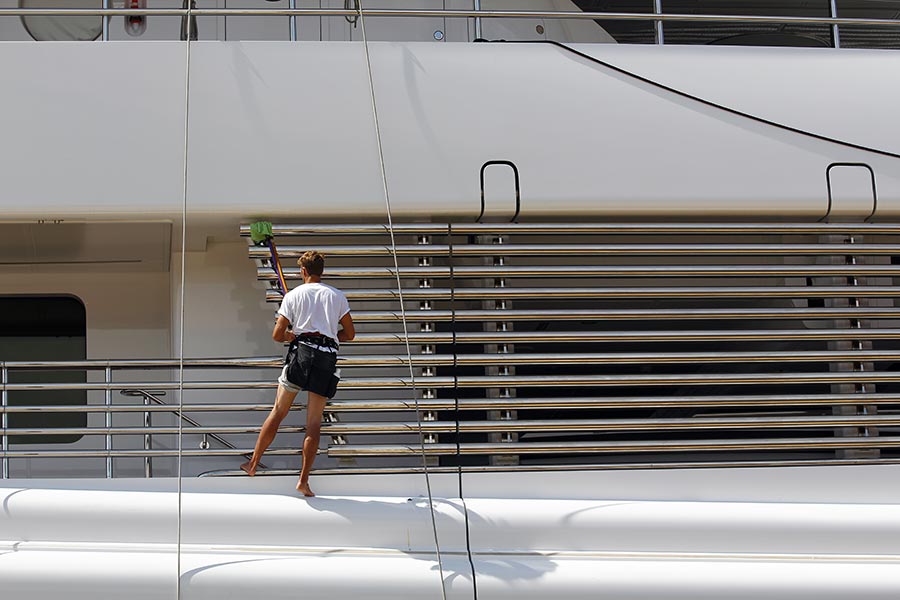 Cleaning yacht soot — Diesel Particulate Filter systems